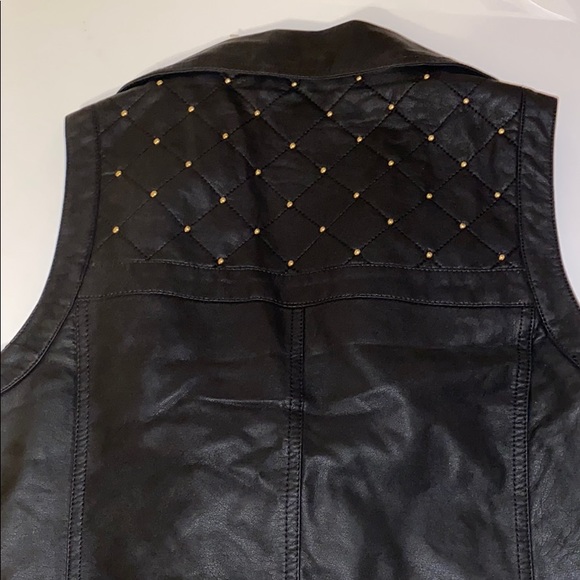 Black/Cheetah Print Vest - Picture 2 of 2